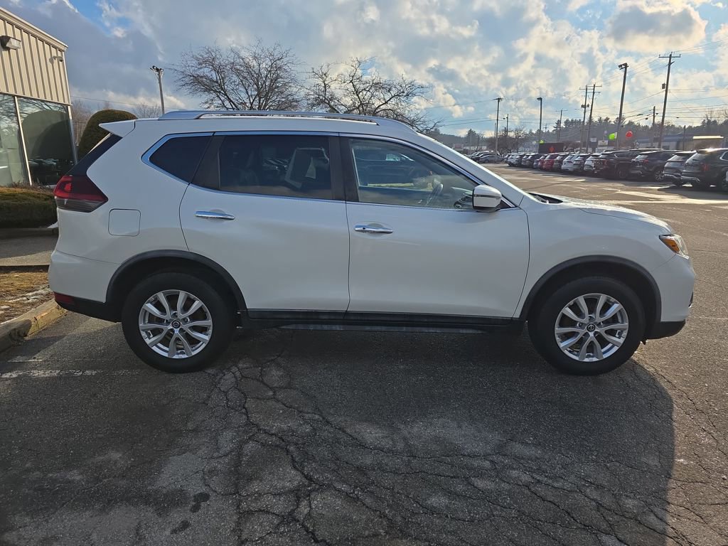 Used 2018 Nissan Rogue SV image 6