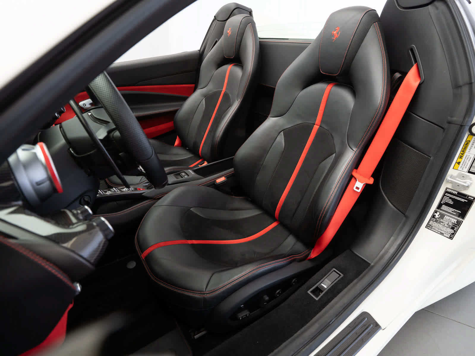 Certified 2022 Ferrari F8 Tributo RWD image 15