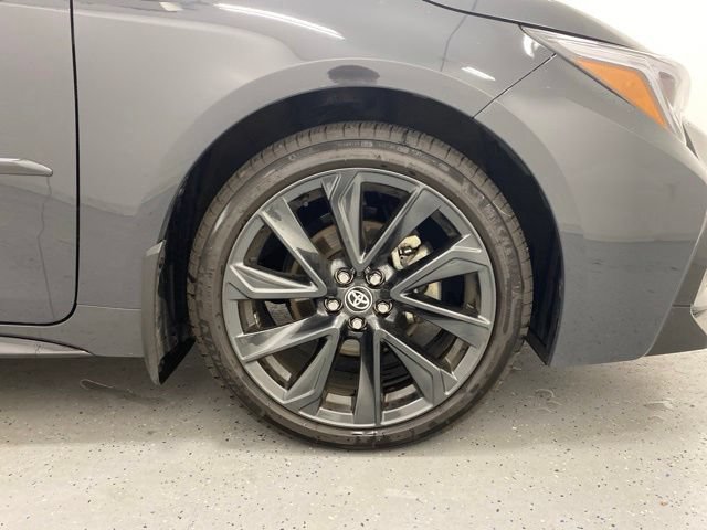 Used 2025 Toyota Corolla SE w/ SE Premium Package FWD image 8