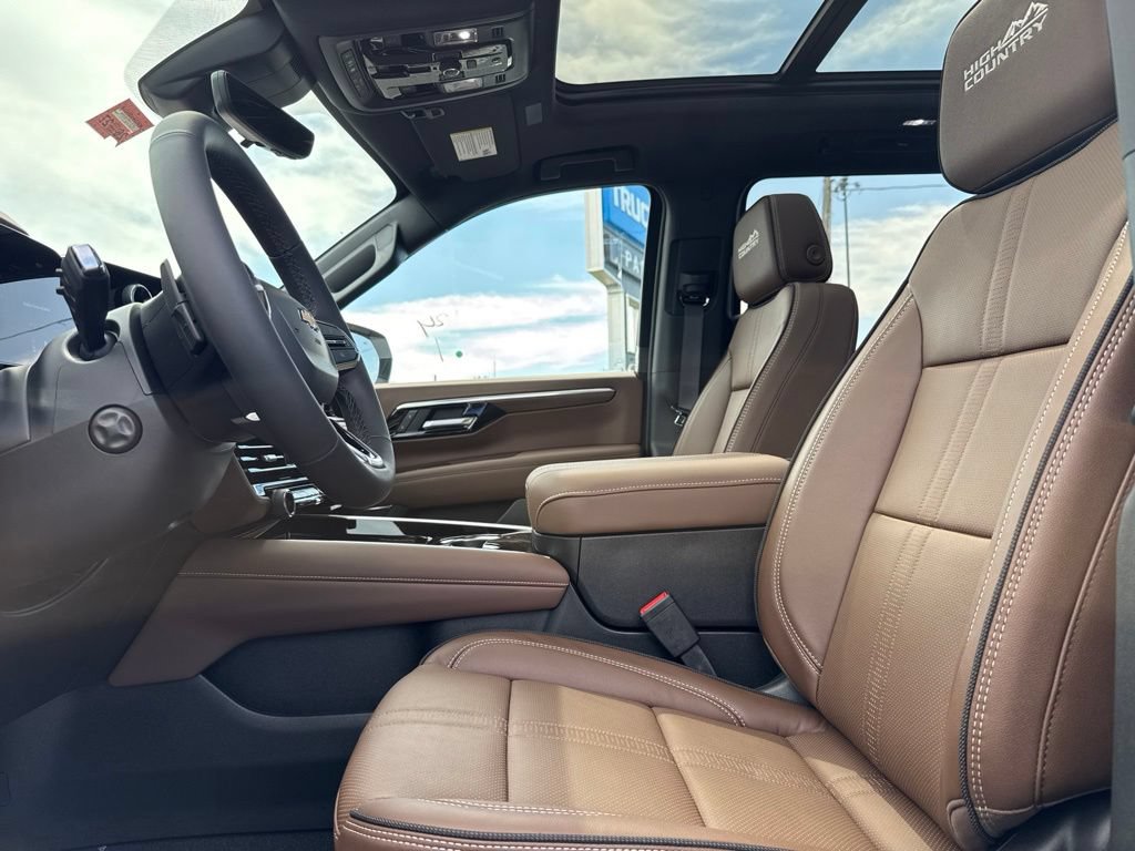 New 2026 Chevrolet Suburban High Country w/ Sun And Tow Package AWD/4WD image 19