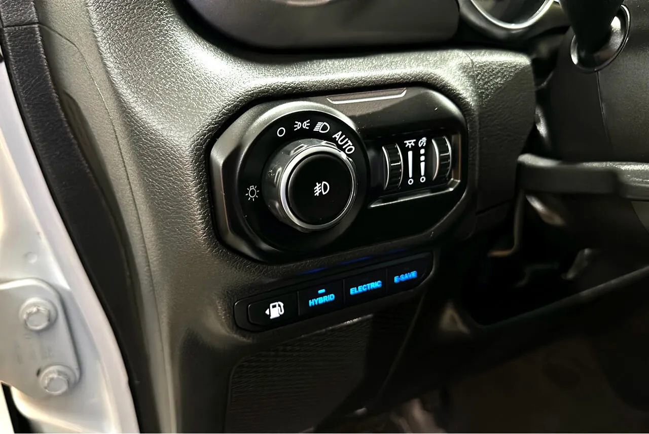 Used 2022 Jeep Wrangler Unlimited Rubicon 4xe image 42