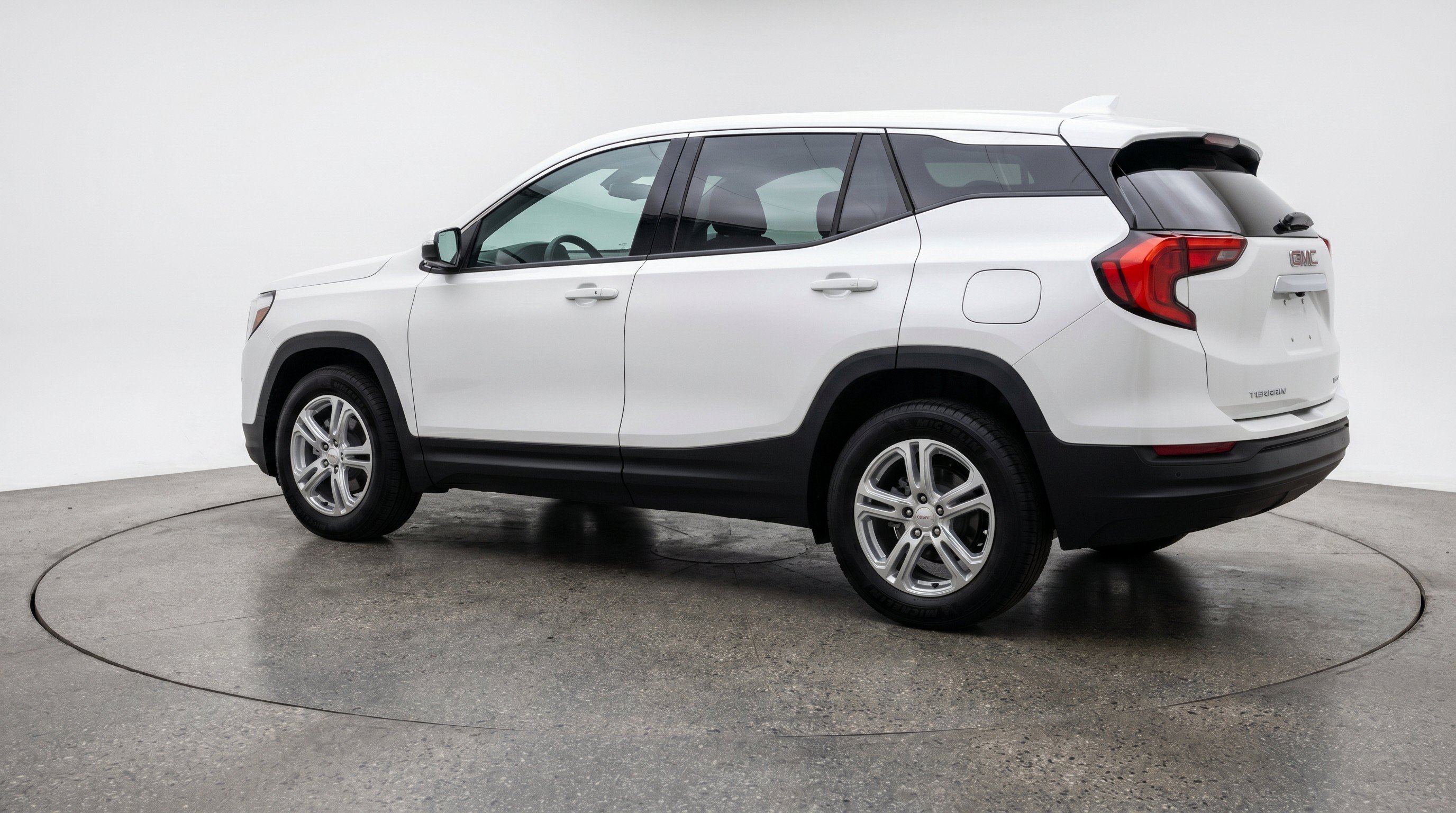 Used 2024 GMC Terrain SLE FWD image 6