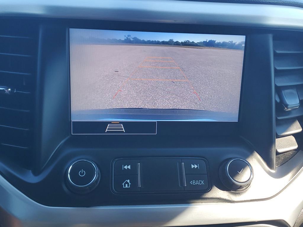 Used 2021 GMC Acadia SLE w/ Driver Convenience Package image 30