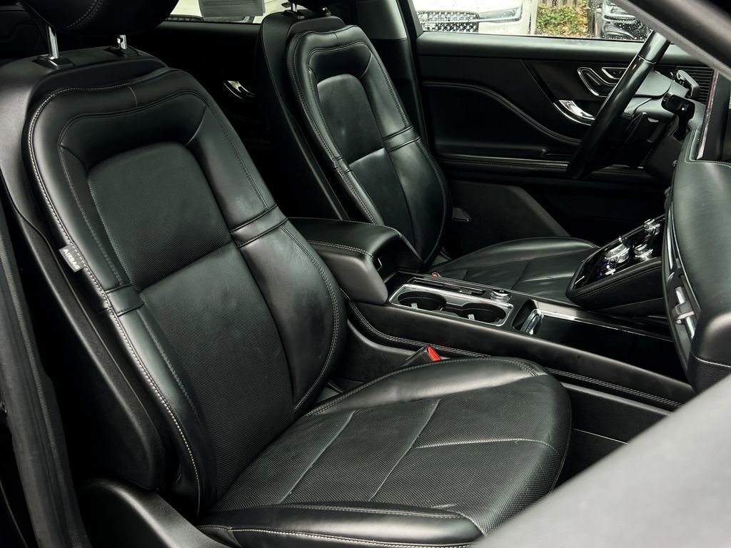 Certified 2022 Lincoln Corsair AWD w/ Premium Package image 12