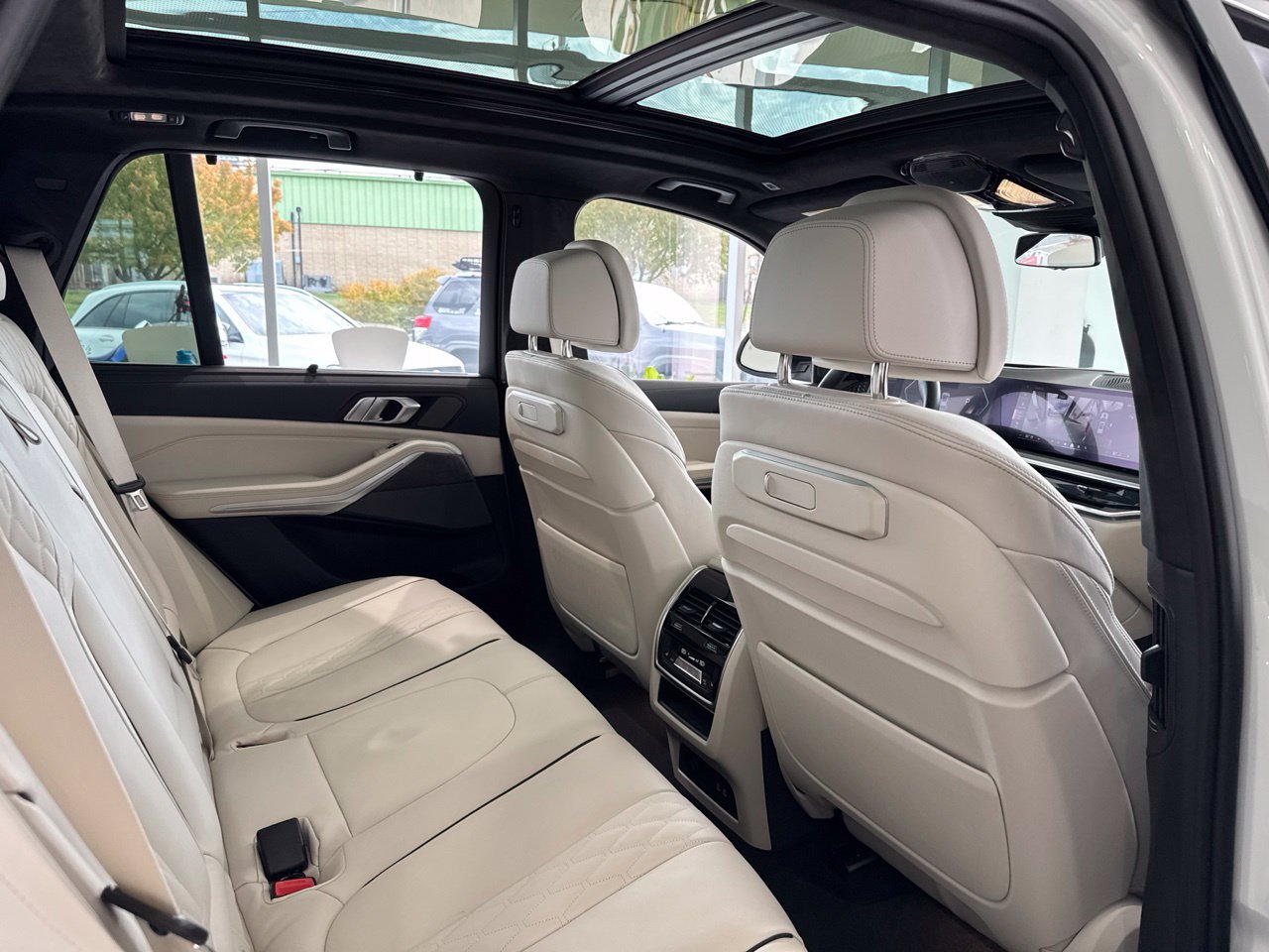 Used 2026 BMW X5 xDrive40i w/ Executive Package AWD/4WD image 45