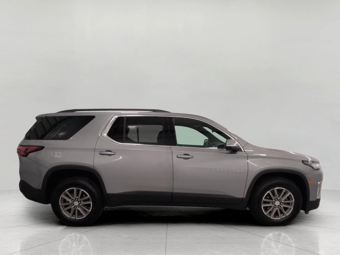 Used 2023 Chevrolet Traverse LT w/ LPO, Floor Liner Package AWD/4WD image 12