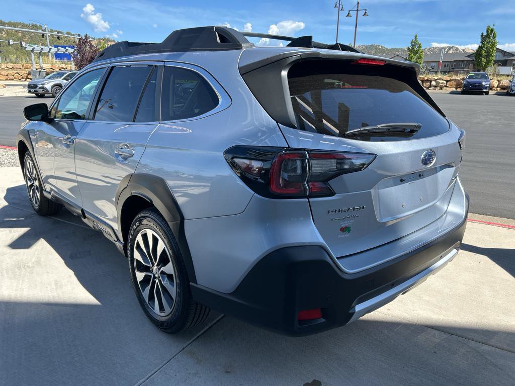 Certified 2023 Subaru Outback Limited AWD/4WD image 7