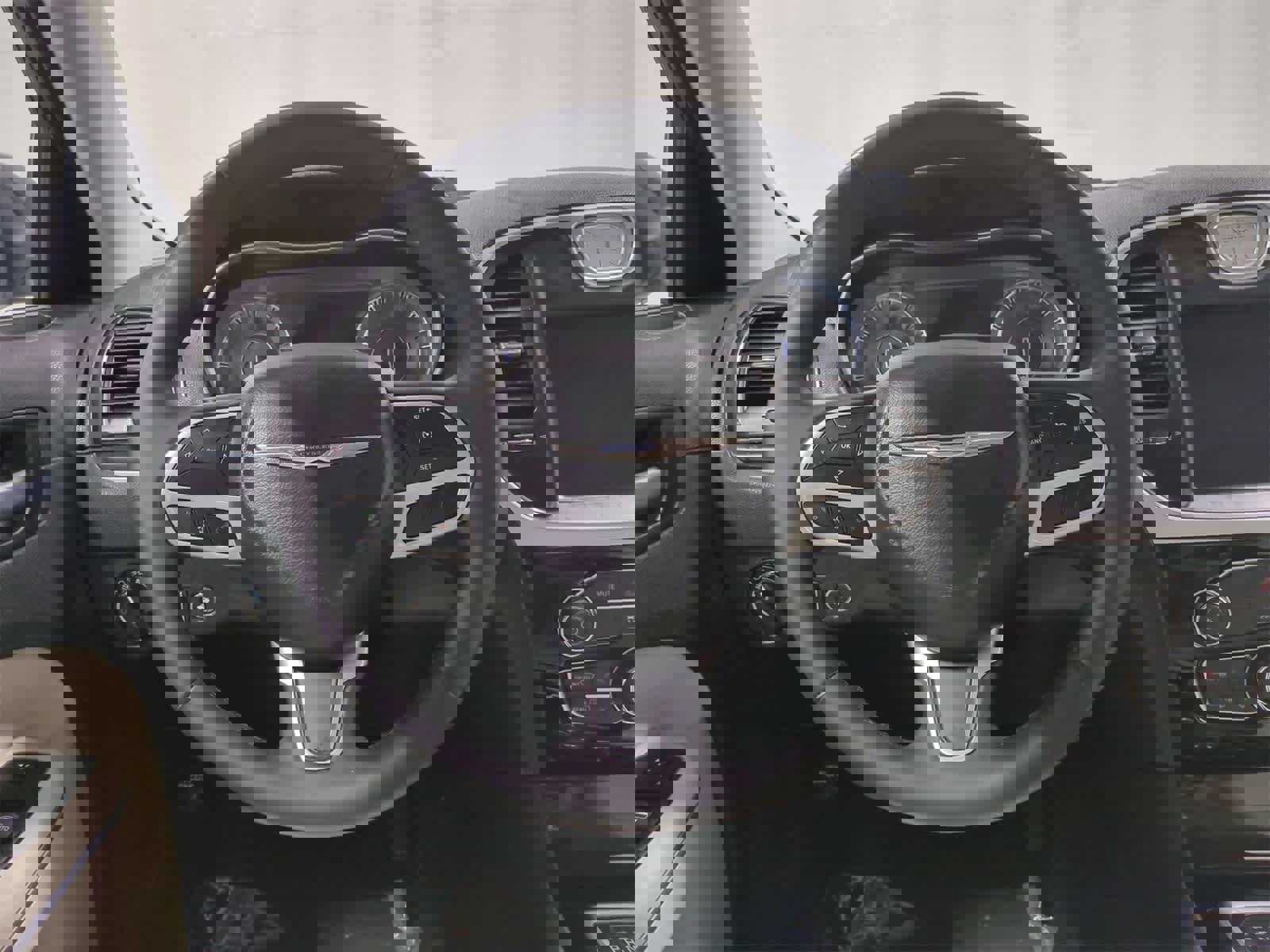 Certified 2023 Chrysler 300 Touring image 23