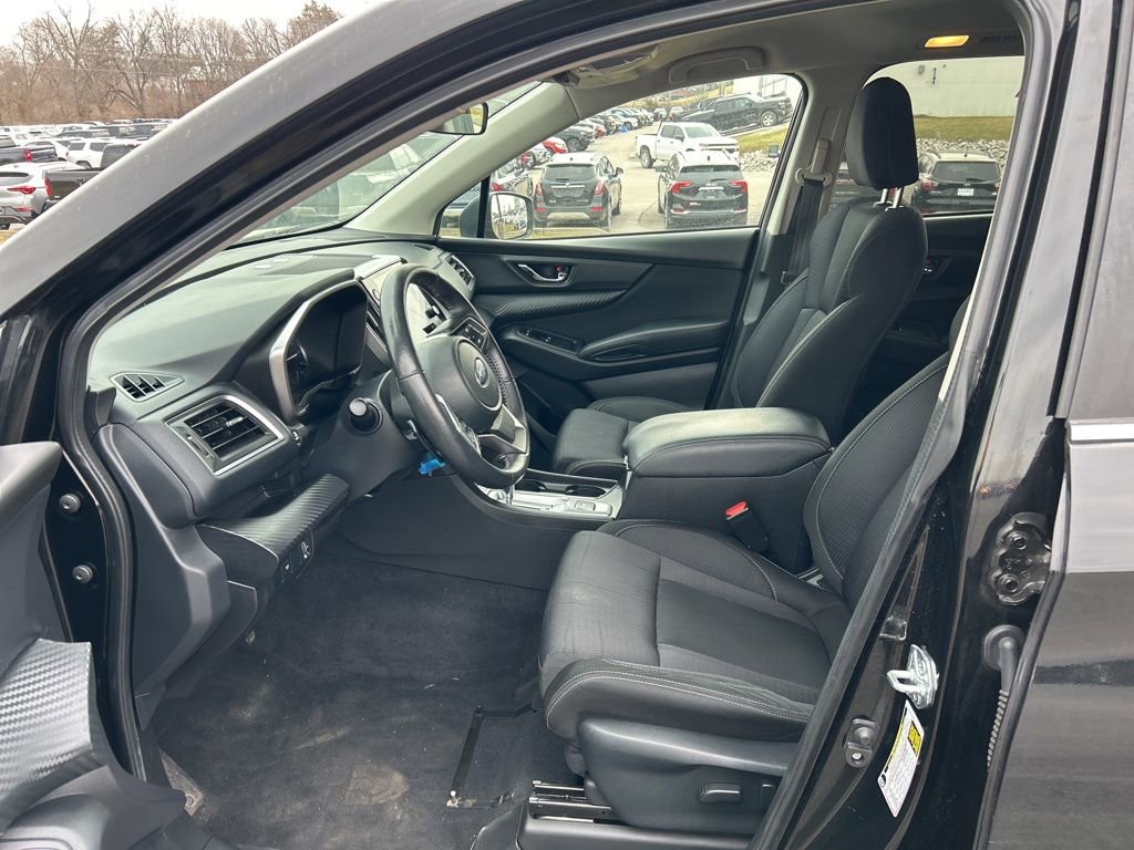 Used 2023 Subaru Ascent Premium image 9