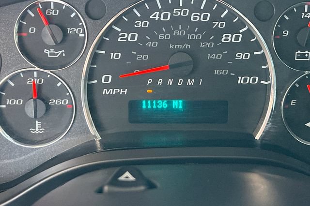 Used 2025 Chevrolet Express 2500 w/ Driver Convenience Package RWD image 32