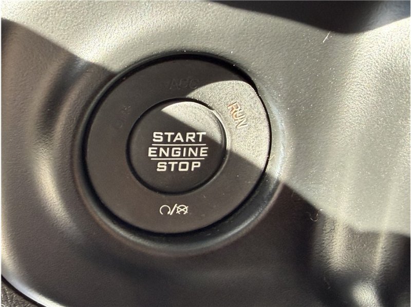 Used 2020 Jeep Wrangler Sport AWD/4WD image 34