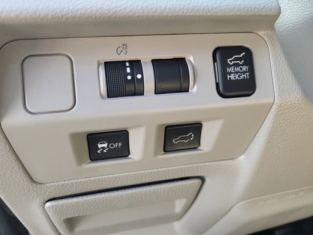 Used 2016 Subaru Forester 2.5i Limited w/ Popular Package #2 image 17