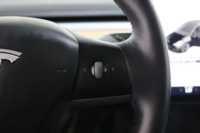 Used 2021 Tesla Model Y Long Range image 24
