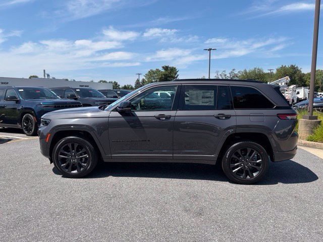 New 2026 Jeep Grand Cherokee Limited AWD/4WD image 4