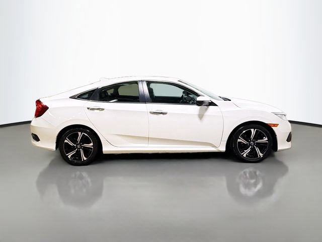 Used 2018 Honda Civic Touring image 6