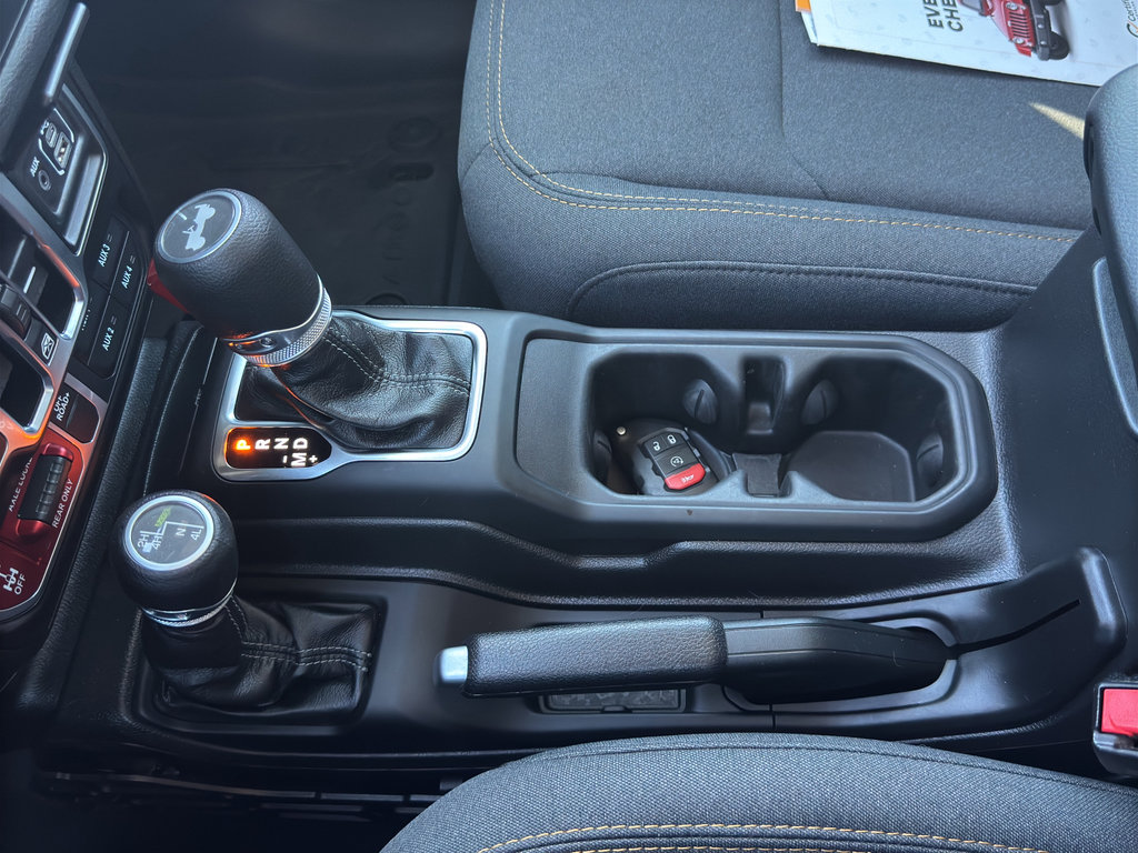 Certified 2025 Jeep Wrangler Unlimited Sport image 26