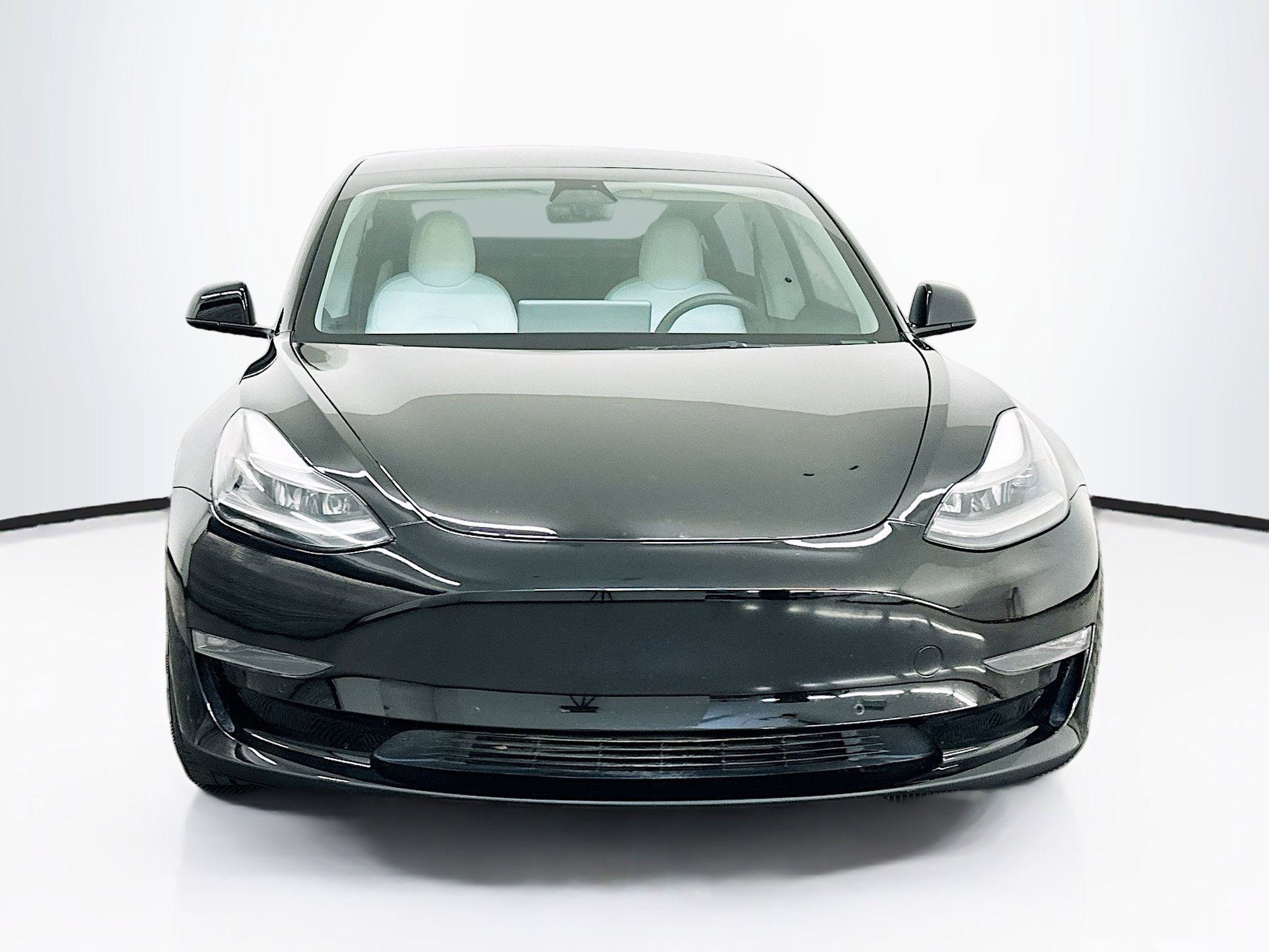 Used 2022 Tesla Model 3 Performance image 2