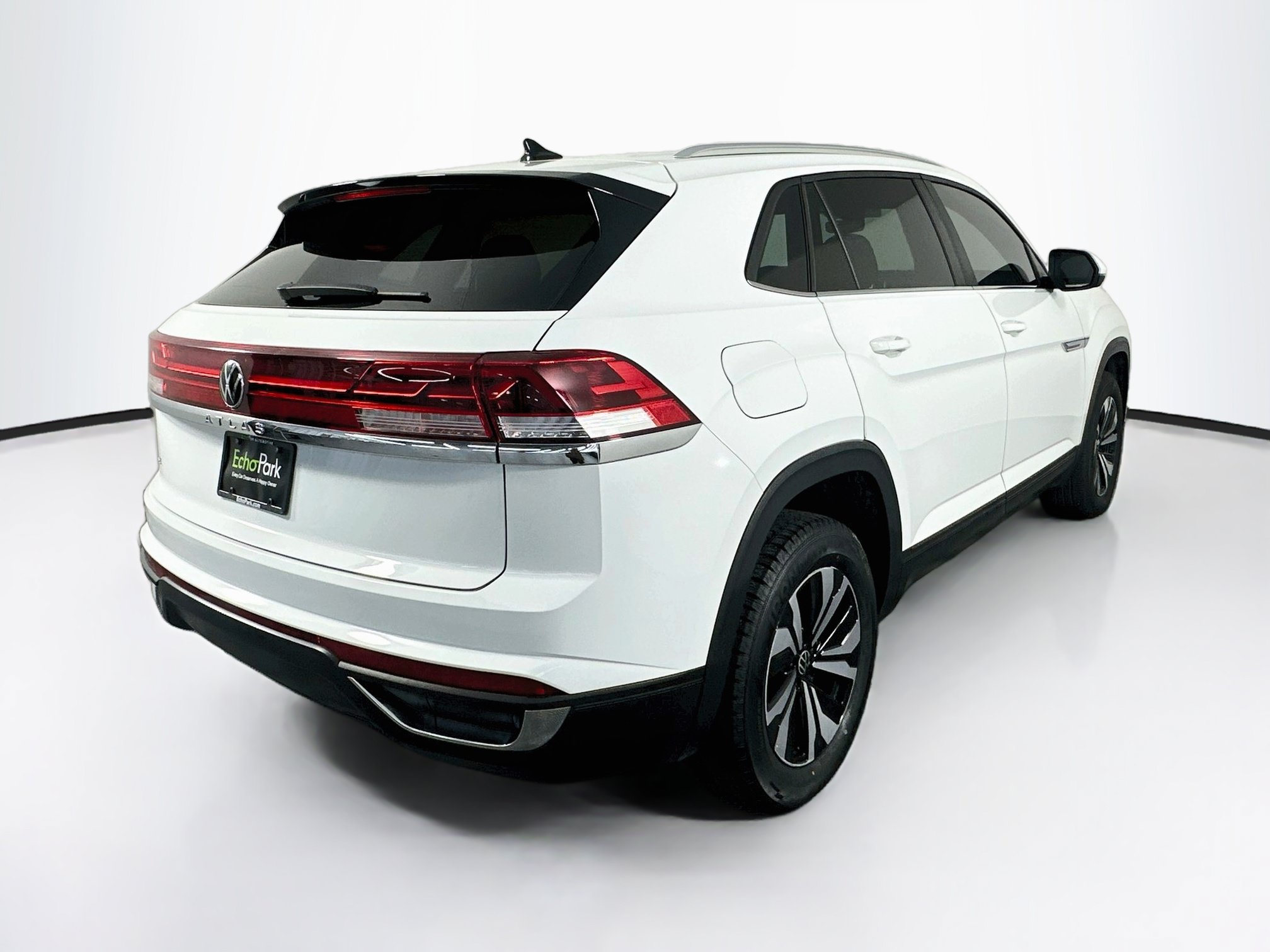Used 2024 Volkswagen Atlas Cross Sport SE FWD image 9