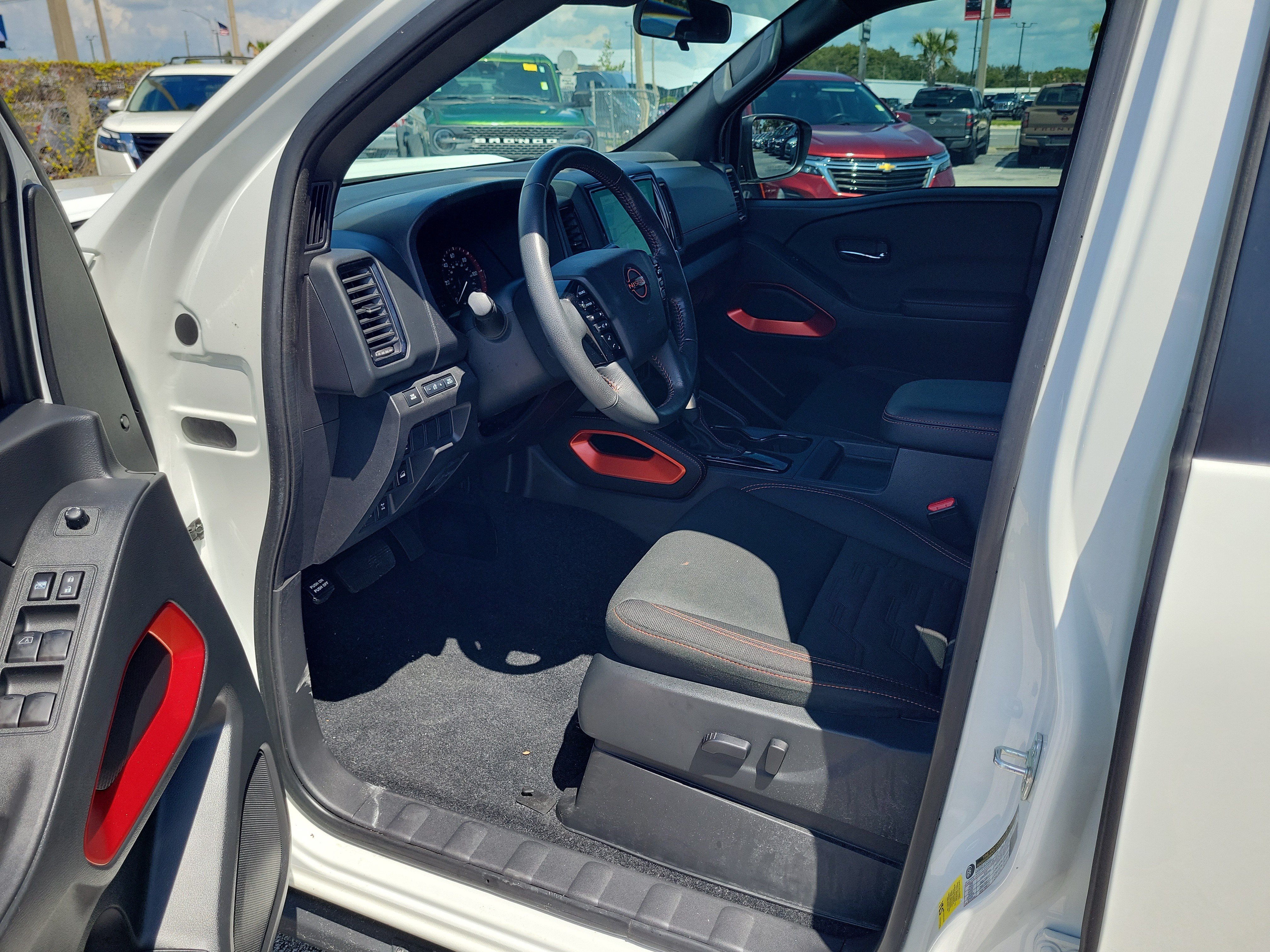 Certified 2024 Nissan Frontier PRO-4X w/ Technology Package AWD/4WD image 10