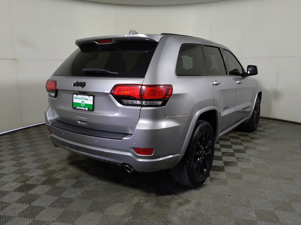 Used 2021 Jeep Grand Cherokee Laredo X AWD/4WD image 9