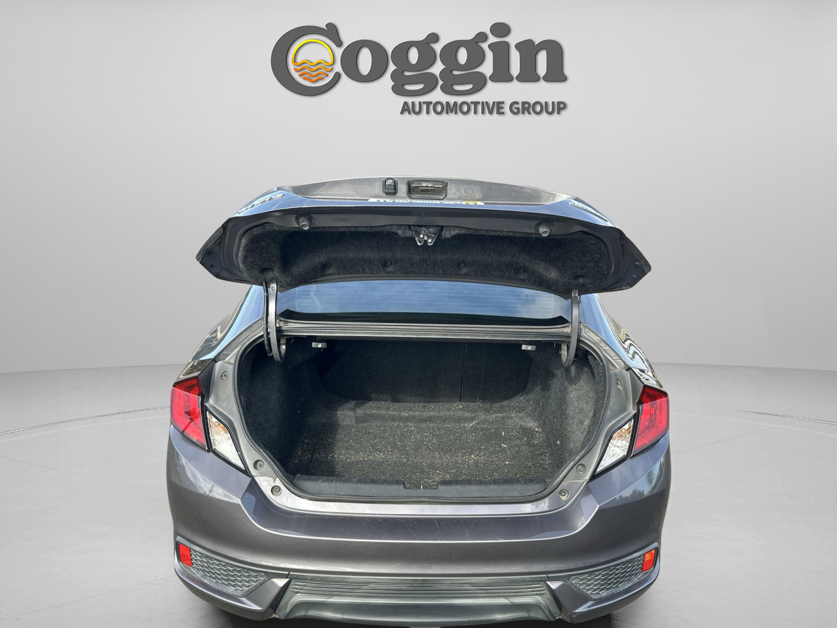 Used 2018 Honda Civic Touring image 26