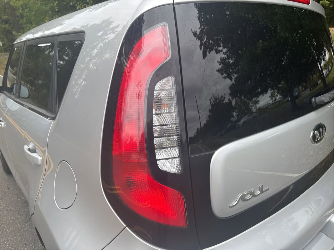 Used 2017 Kia Soul image 39