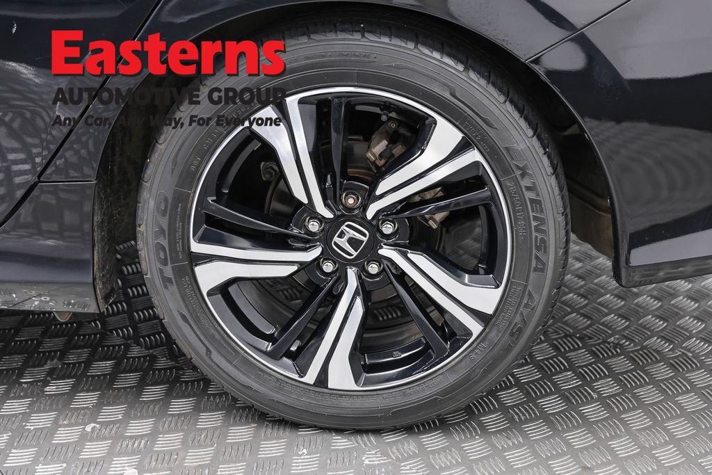 Used 2017 Honda Civic Touring image 29