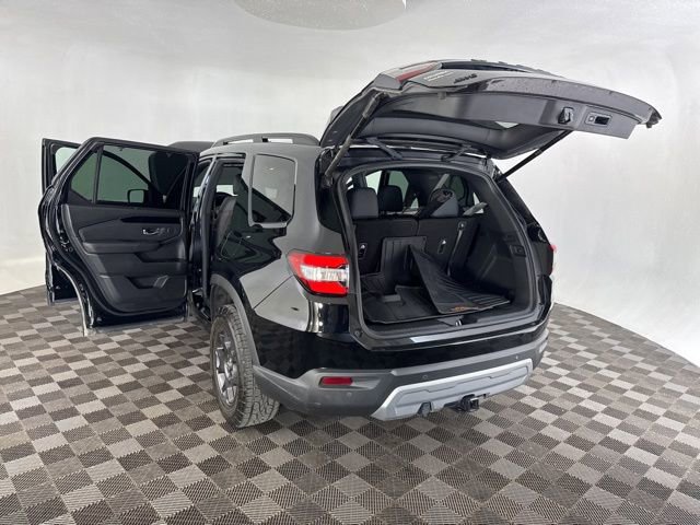 Certified 2025 Honda Pilot TrailSport image 21