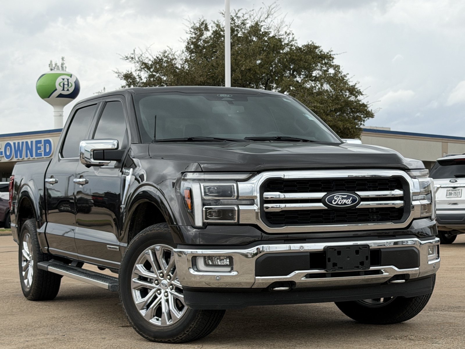 Used 2024 Ford F150 Lariat w/ Equipment Group 502A High AWD/4WD image 2
