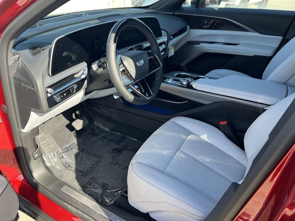 New 2025 Cadillac Lyriq Sport image 9