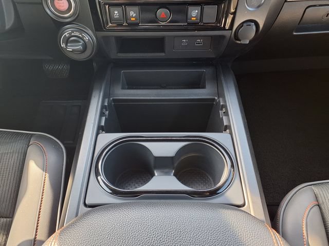 Used 2023 Nissan Titan PRO-4X AWD/4WD image 30