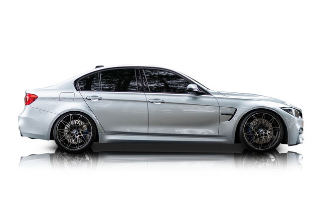 Used 2018 BMW M3 RWD image 2