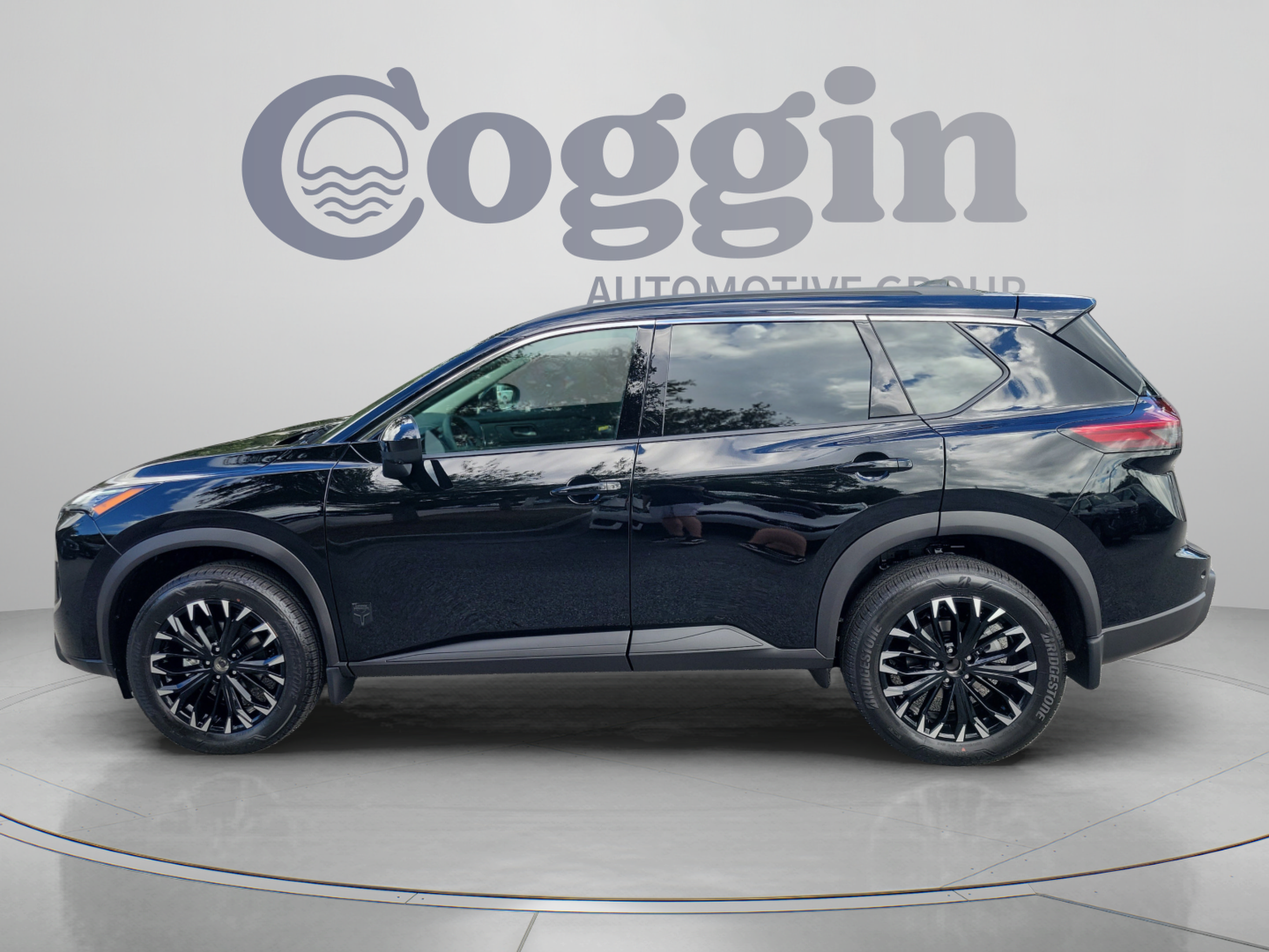 New 2026 Nissan Rogue Dark Armor FWD image 2