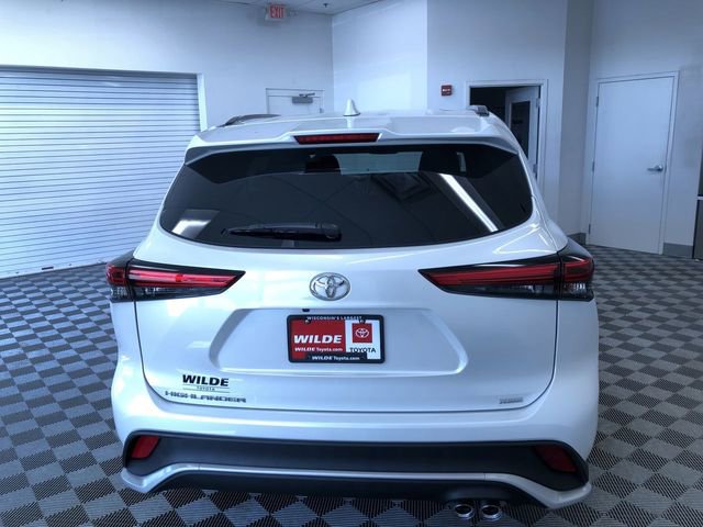 Used 2023 Toyota Highlander XSE image 16