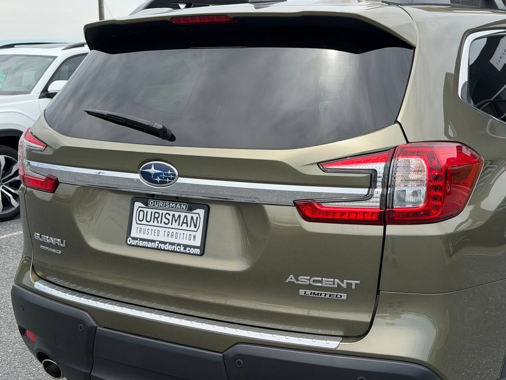 Used 2025 Subaru Ascent Limited AWD/4WD image 11