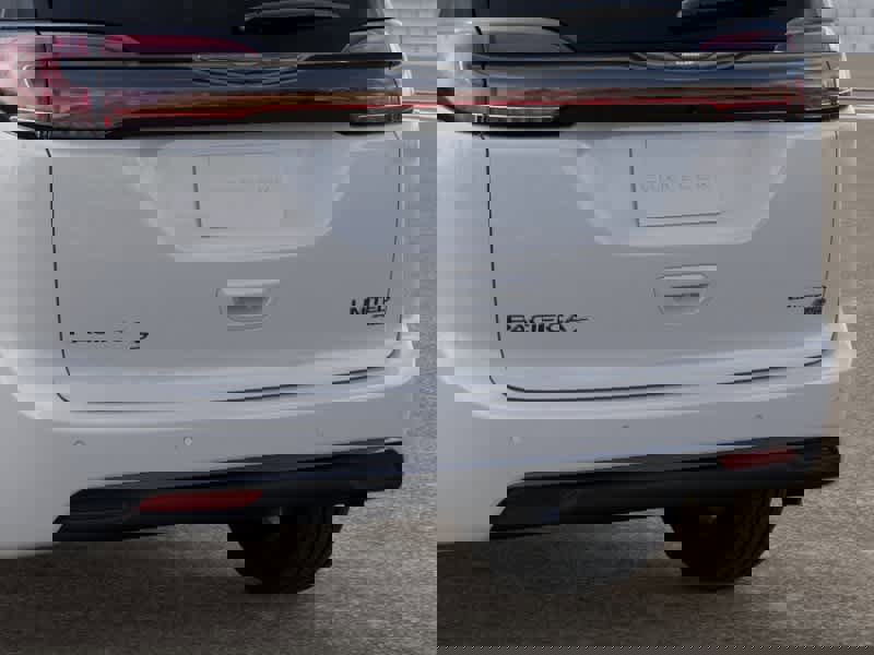 New 2026 Chrysler Pacifica Limited image 13