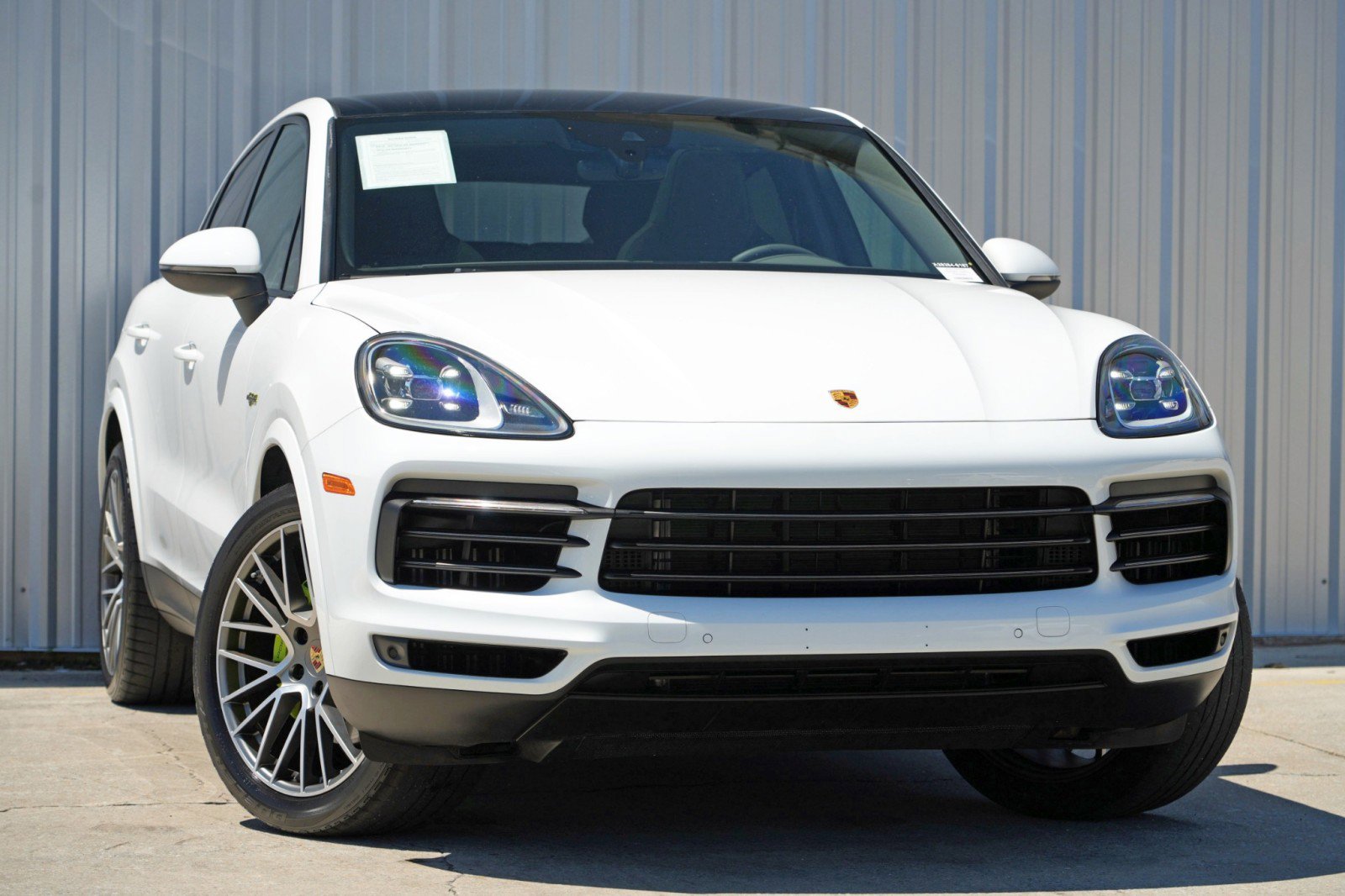 Used 2023 Porsche Cayenne E-Hybrid AWD/4WD image 4