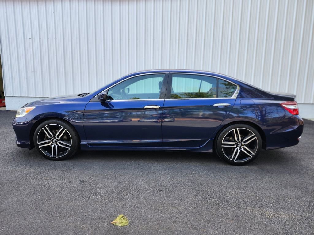 Used 2017 Honda Accord Sport Special Edition image 2