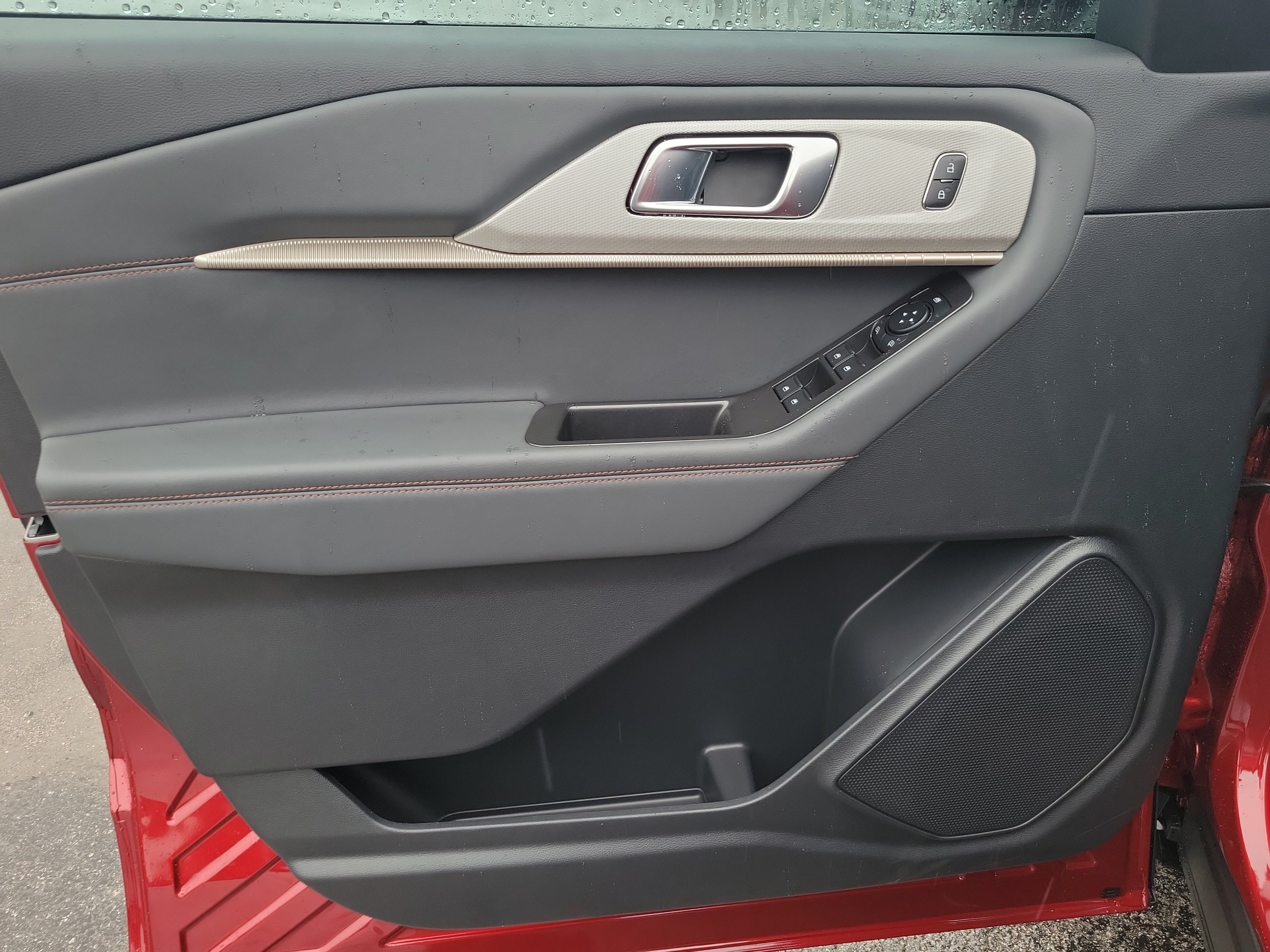 New 2027 Ford Explorer Active w/ Active Comfort Package RWD image 24