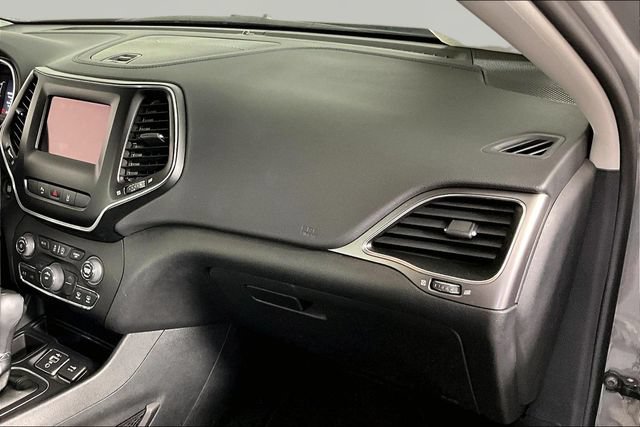 Used 2021 Jeep Cherokee Latitude Plus FWD image 25