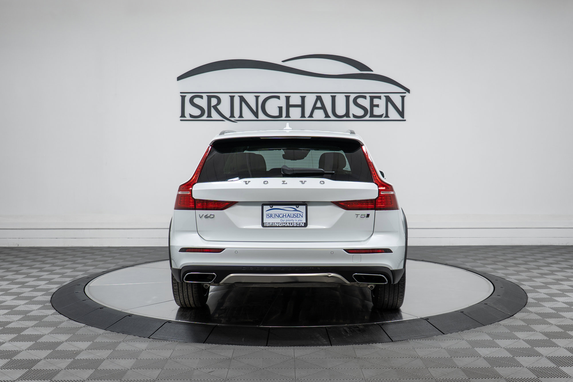 Used 2020 Volvo V60 T5 Cross Country image 6