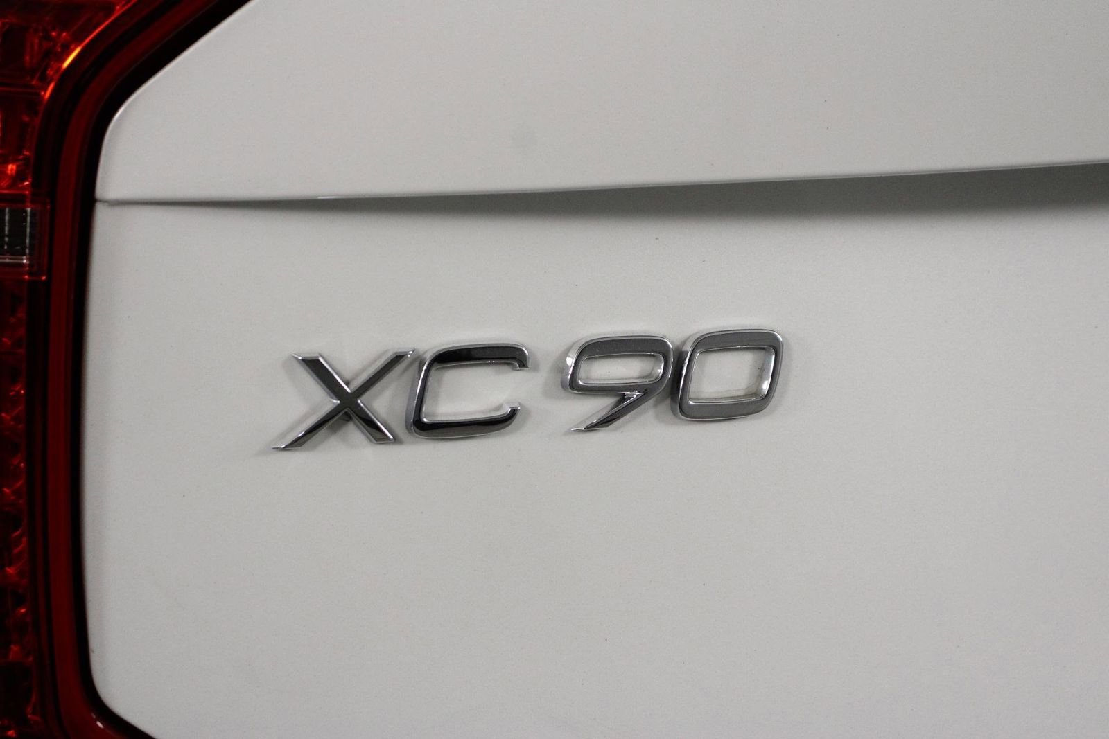 Certified 2024 Volvo XC90 B5 Core w/ Protection Package Premier image 19