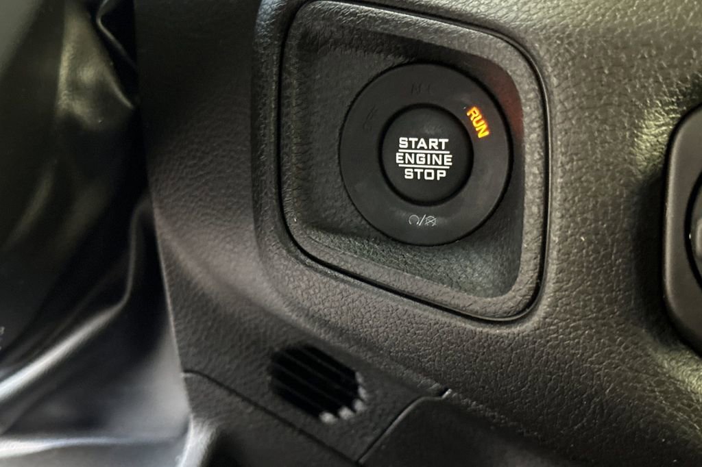Used 2024 Jeep Wrangler Unlimited AWD/4WD image 22