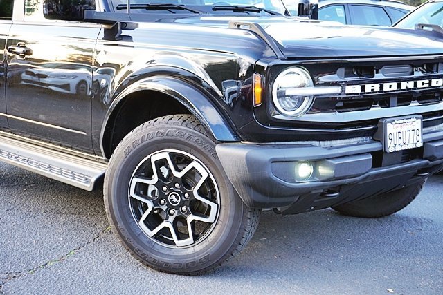 Used 2025 Ford Bronco Outer Banks image 4