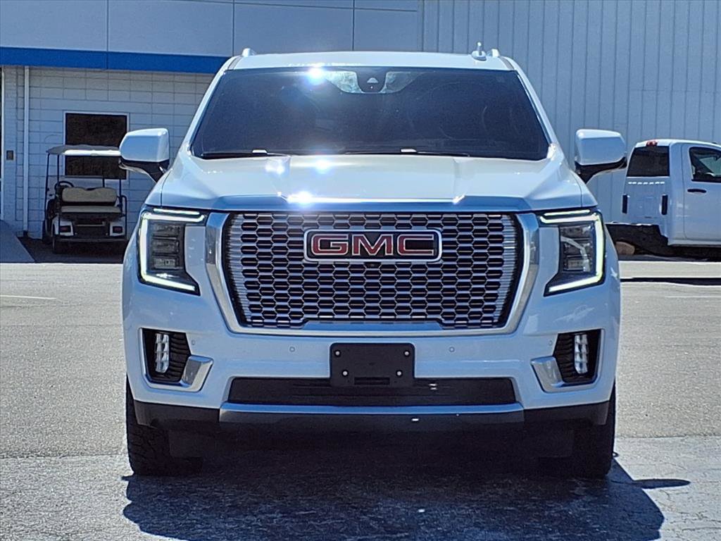 Used 2021 GMC Yukon XL Denali image 2
