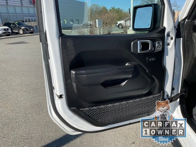 Used 2023 Jeep Wrangler Unlimited w/ Sun & Screen Package image 10