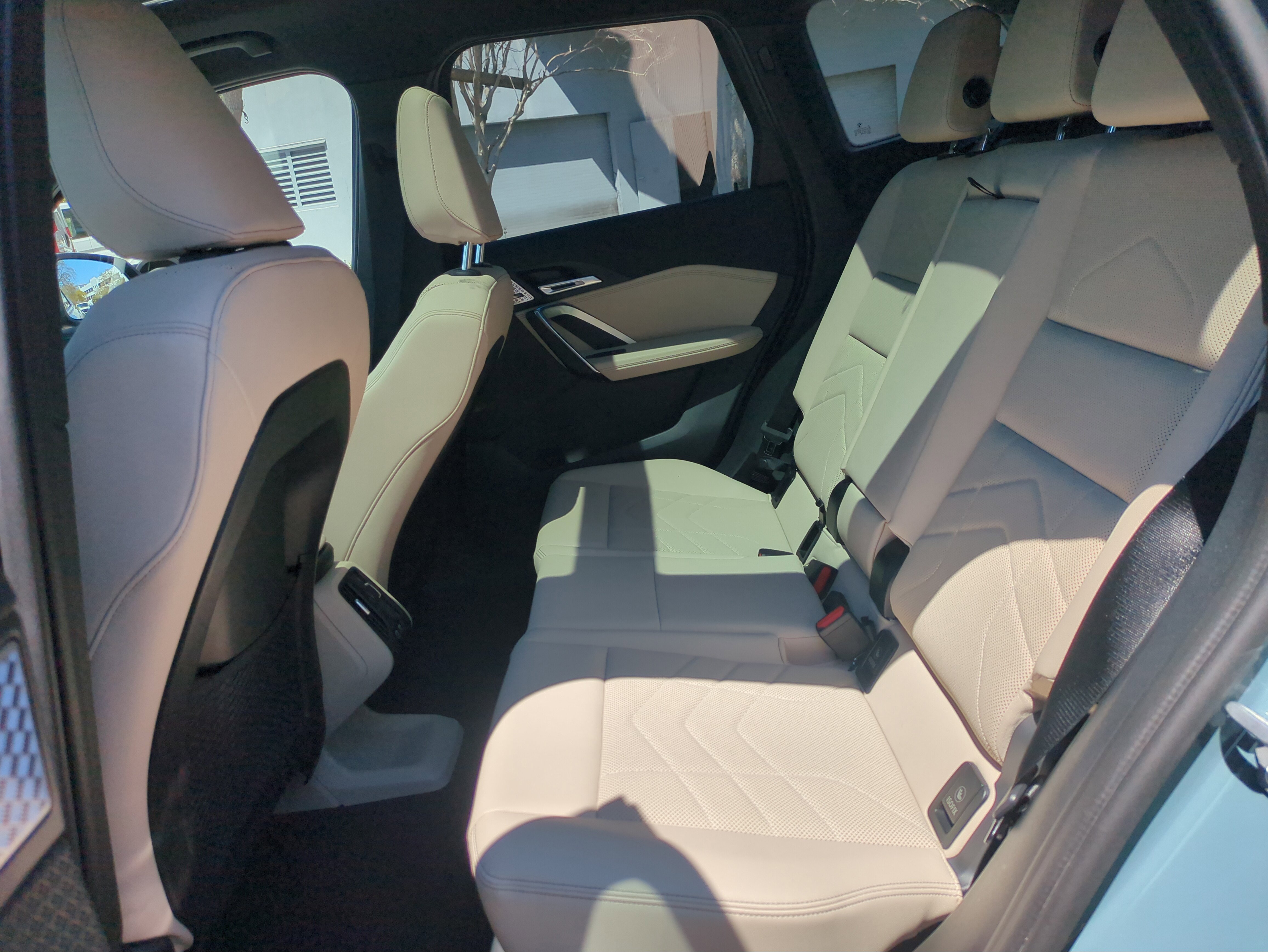 Used 2023 BMW X1 xDrive28i w/ Premium Package image 15