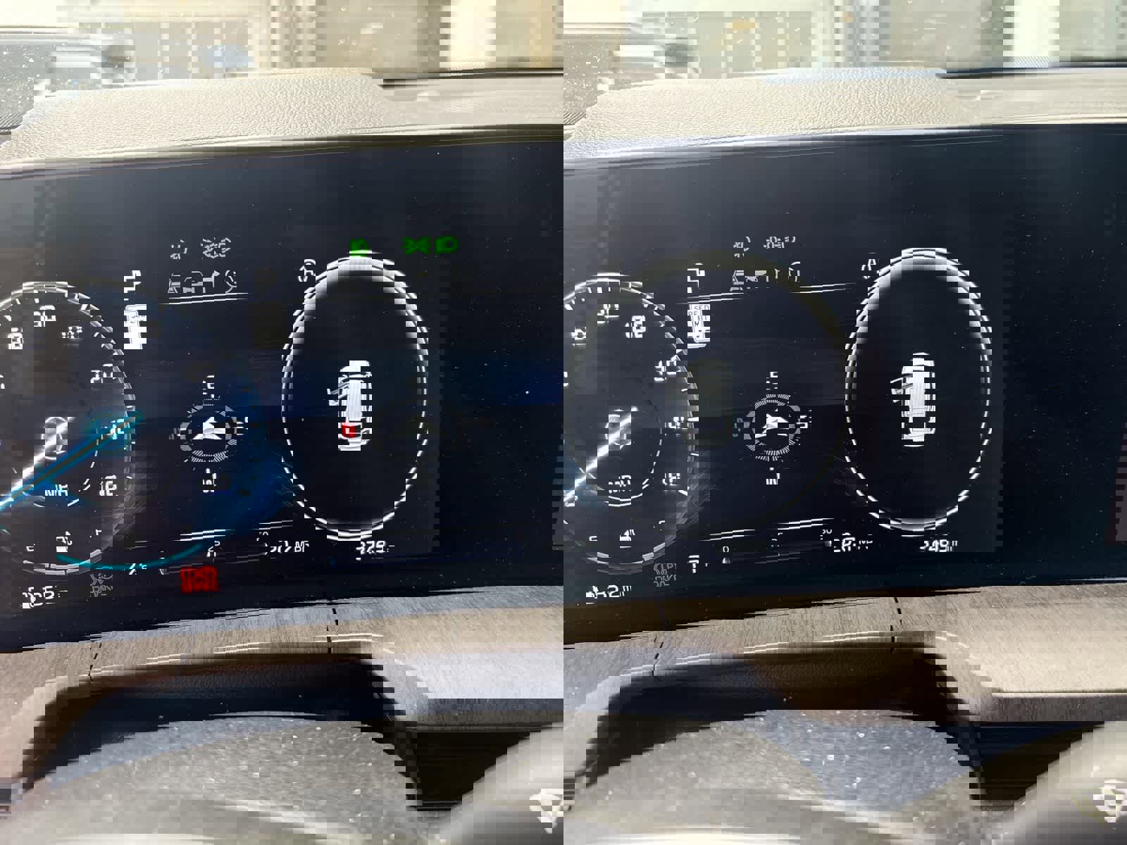 Certified 2023 Kia Telluride SX image 4