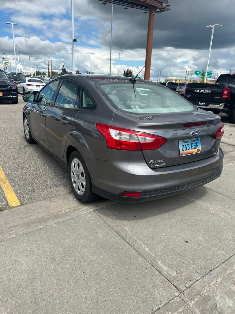 Used 2012 Ford Focus SE FWD video 3