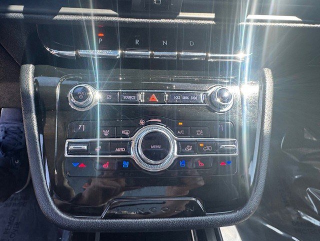 Used 2020 Lincoln Corsair FWD w/ Premium Package image 25